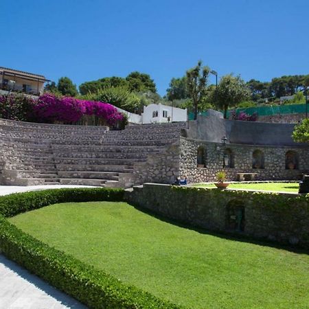 La Casa Dei Merli Capri Luaran gambar