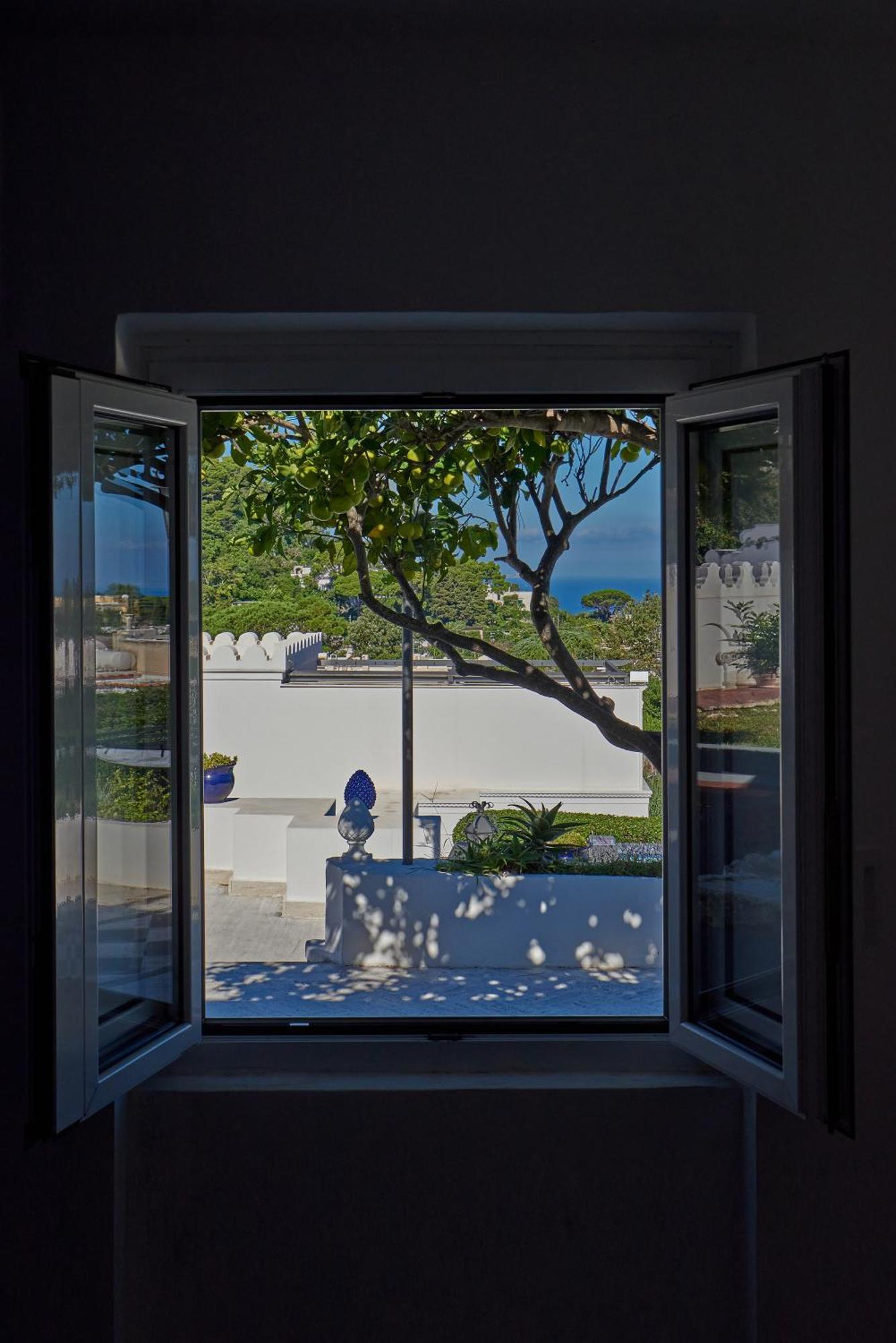 La Casa Dei Merli Capri Luaran gambar