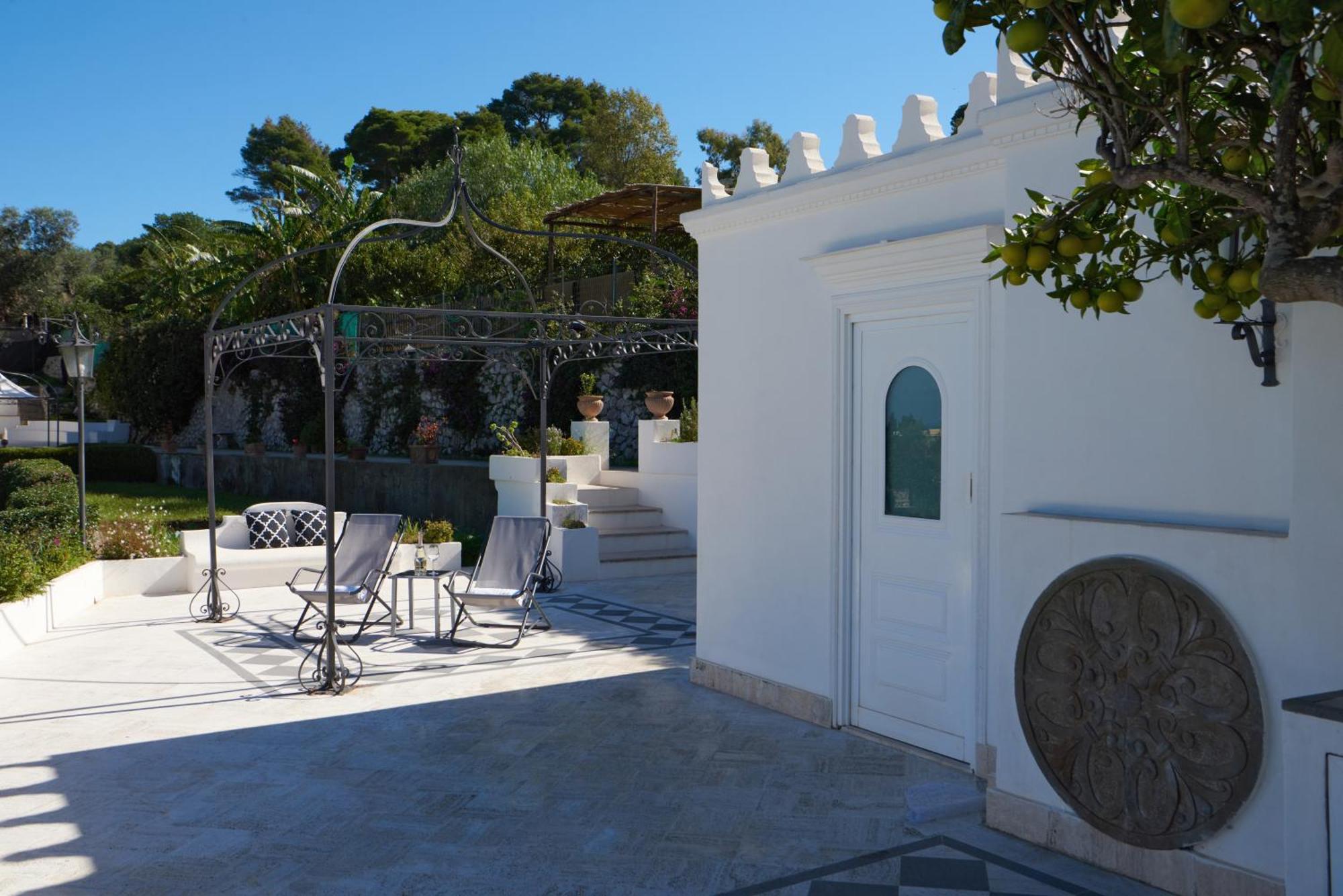 La Casa Dei Merli Capri Luaran gambar