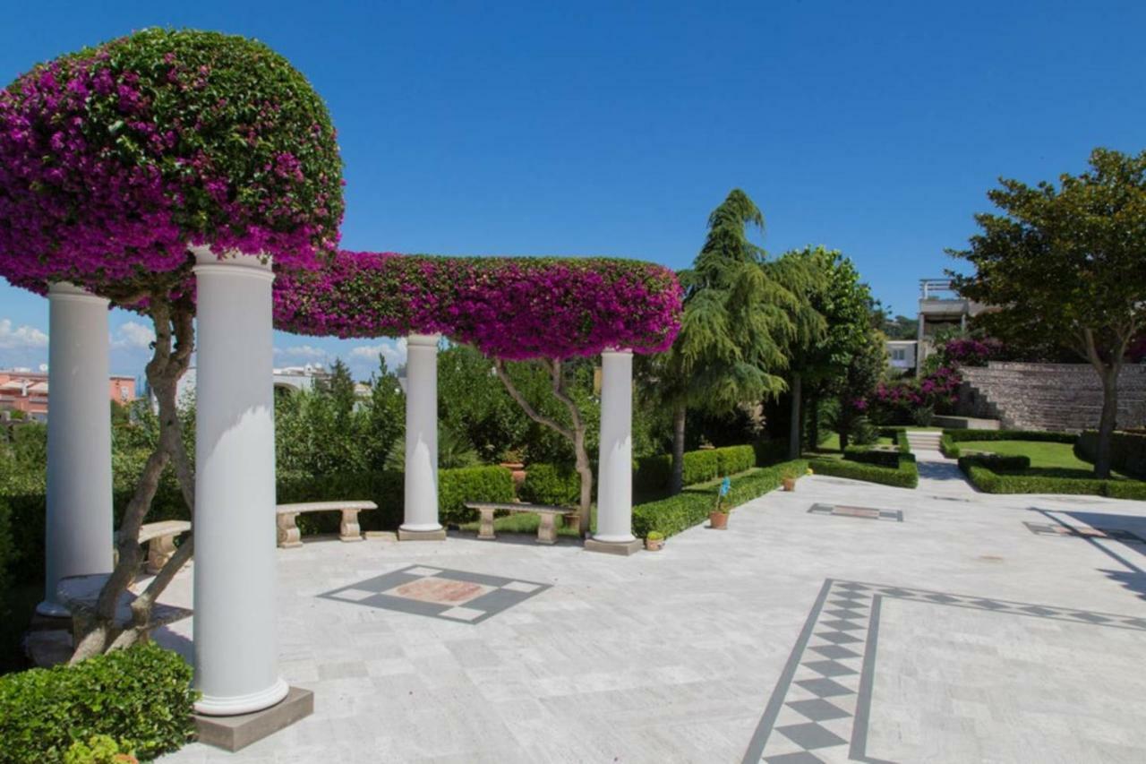 La Casa Dei Merli Capri Luaran gambar