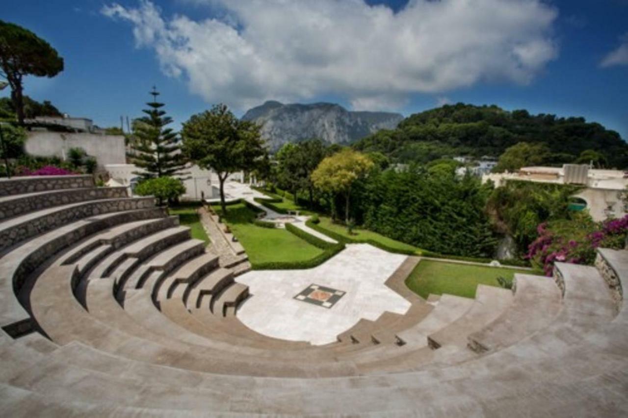 La Casa Dei Merli Capri Luaran gambar