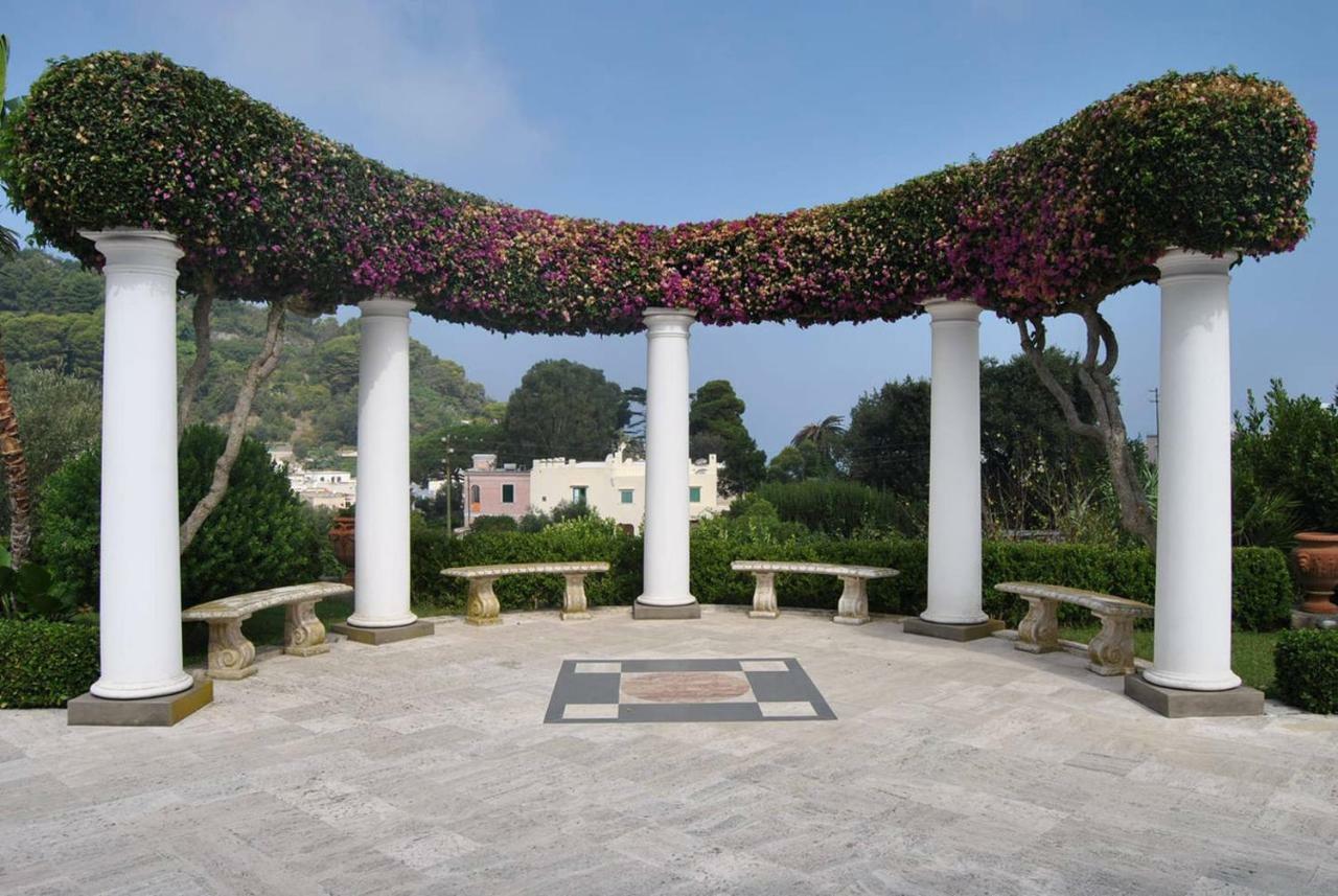 La Casa Dei Merli Capri Luaran gambar