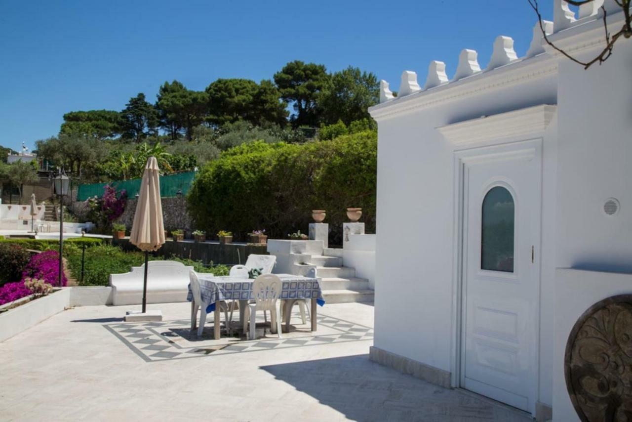 La Casa Dei Merli Capri Luaran gambar